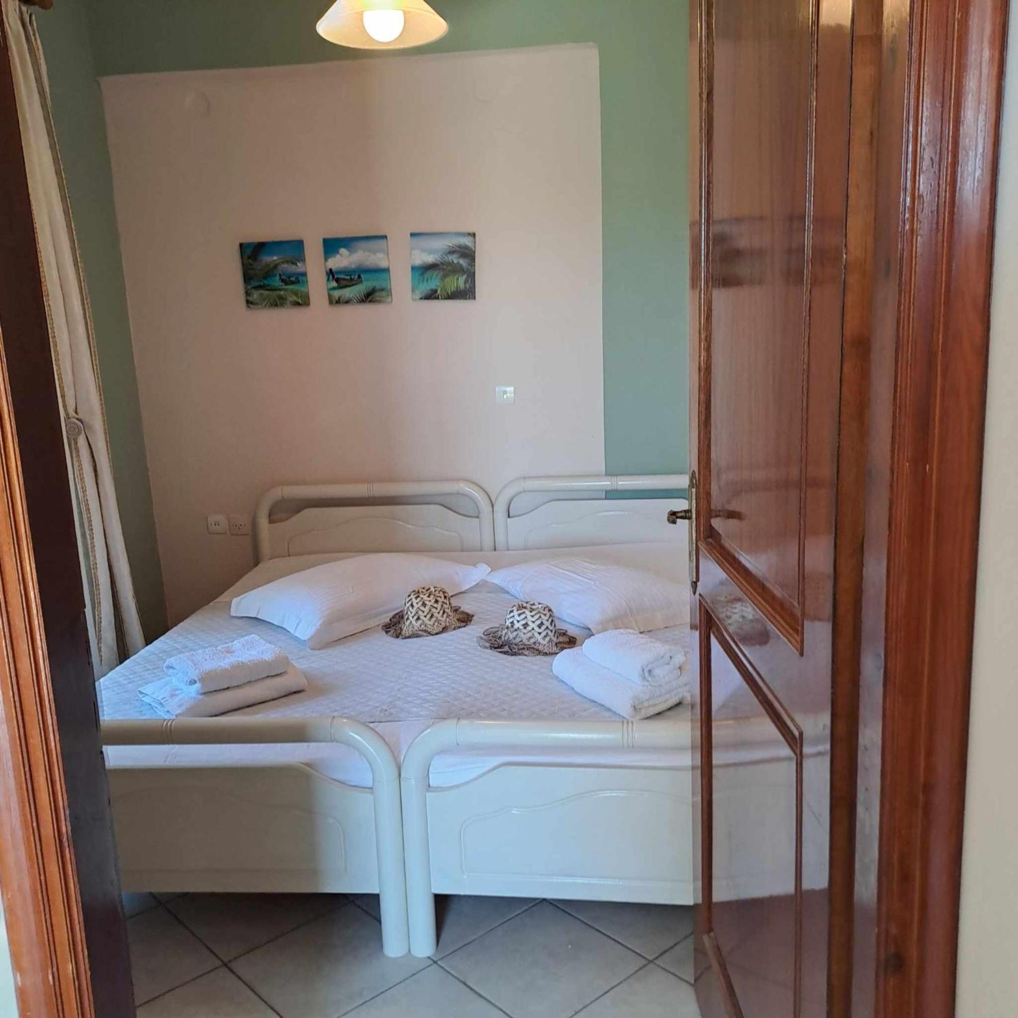 Lefkada Nikiana Two Bedroom Apartment Luaran gambar